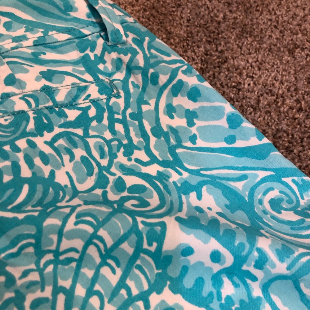 Lilly Pulitzer Callahan Shorts - Picture 2 of 4